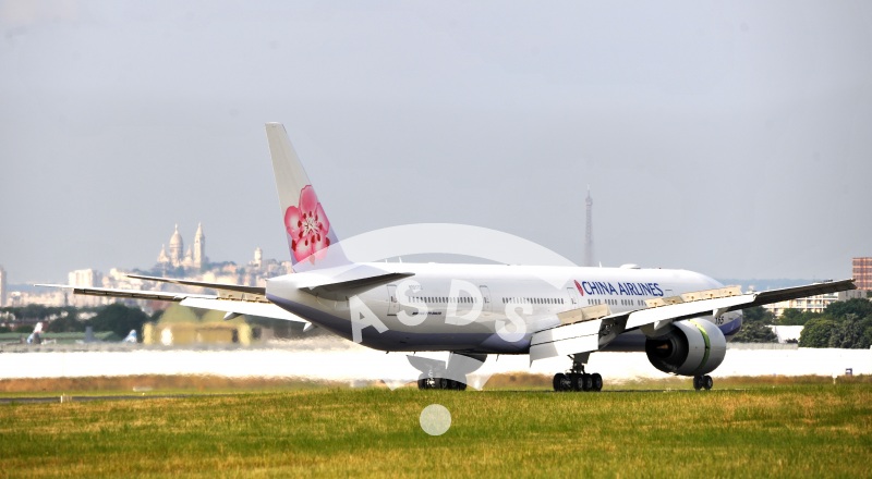 B 777-300 ER China Airlines at Paris Airshow