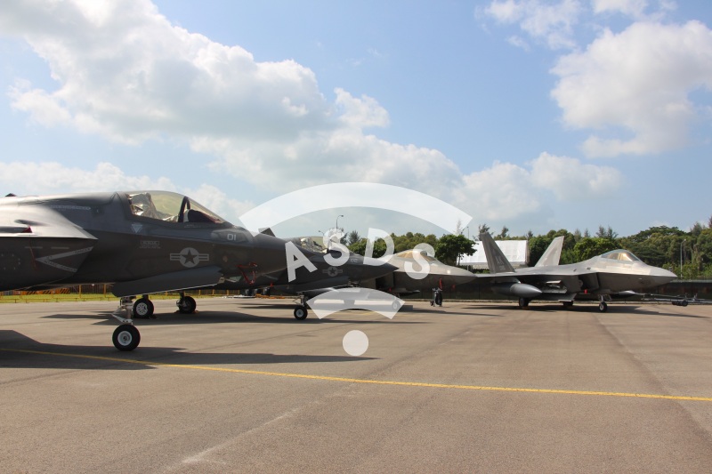 F-22 and F-35 at Singapore Airshow