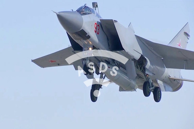 MiG-31BM with hypersonic missile