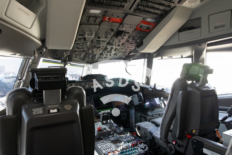 Boeing 777X Cockpit at Dubai Airshow 2021