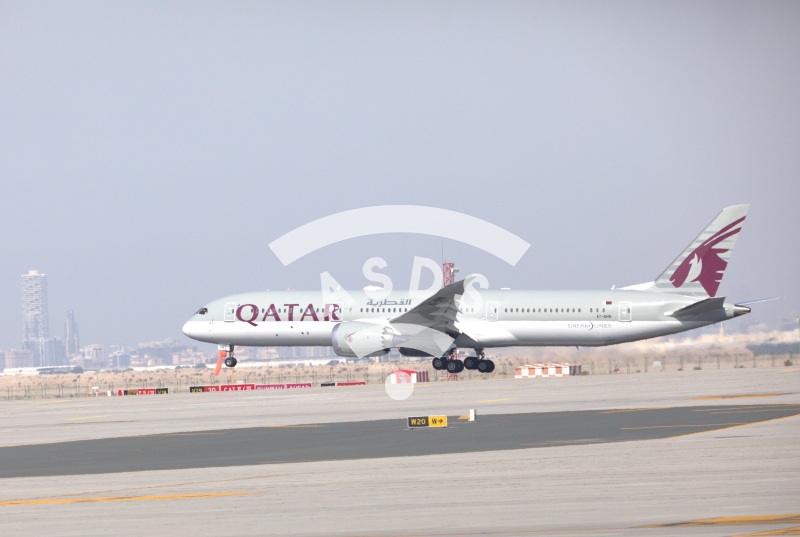 Qatar Airways 787-9 at Dubai Airshow 2023